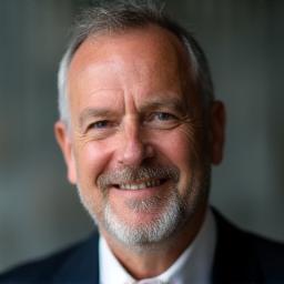 Profesjonelt portrett av Bjørn Olsen.